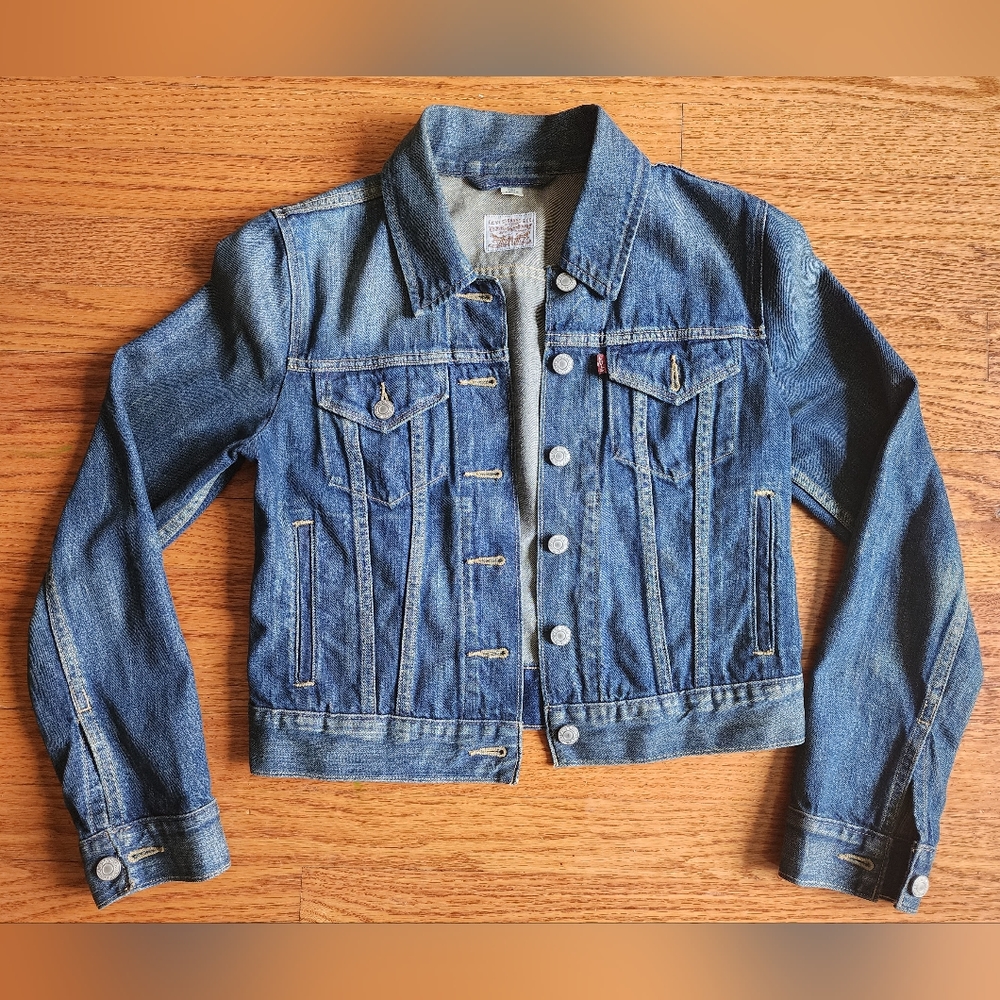Levi's Women’s Blue Denim Button Trucker Jacket Copper Label SMALL
